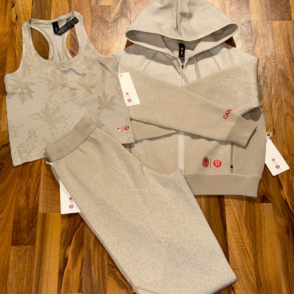 Brand New lululemon Team Canada Beige Workout Set - Sizes 6/Small